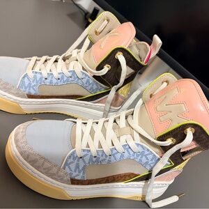 Stylish Women's High-Top Sneakers